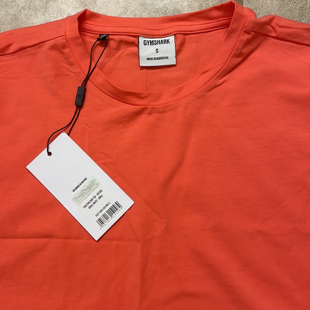 Small Gymshark Crop top - Picture 3 of 3